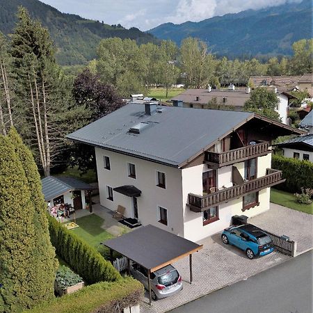 The Steinbock Lodge With Garden And Bbq Zell am See Exterior photo