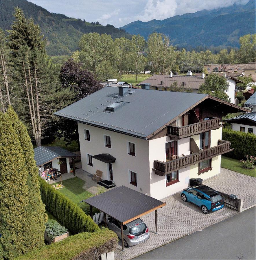 The Steinbock Lodge With Garden And Bbq Zell am See Exterior photo